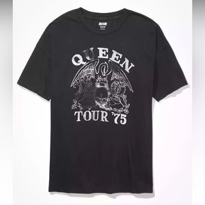 American Eagle Tailgate Queen Oversized Graphic T-Shirt